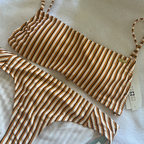 RoxyPt Beach Classics Bandeau Bra Golden Ochre Mony - Picture 3 of 4